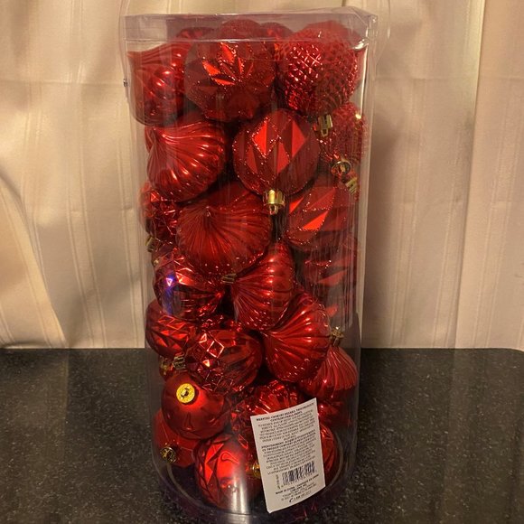 Life At Home 50 Christmas Ornaments in Red - Picture 4 of 4